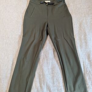Straight-Leg Olive Green Women's Pants with Front Pockets